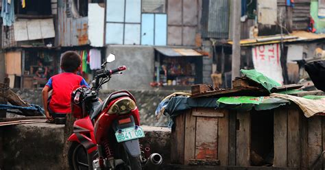 Zooming into Life: Capturing the Essence of Filipino Everyday Beauty